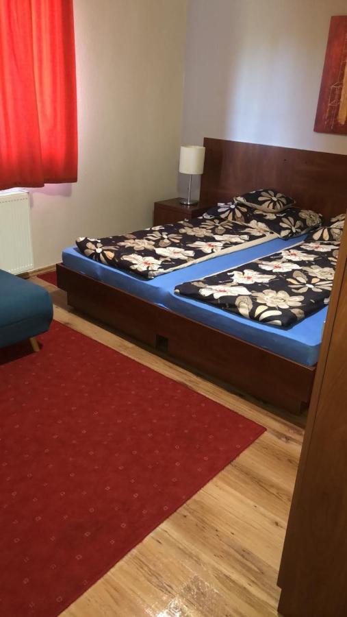 Nyíregyháza Staff House B&B 외부 사진