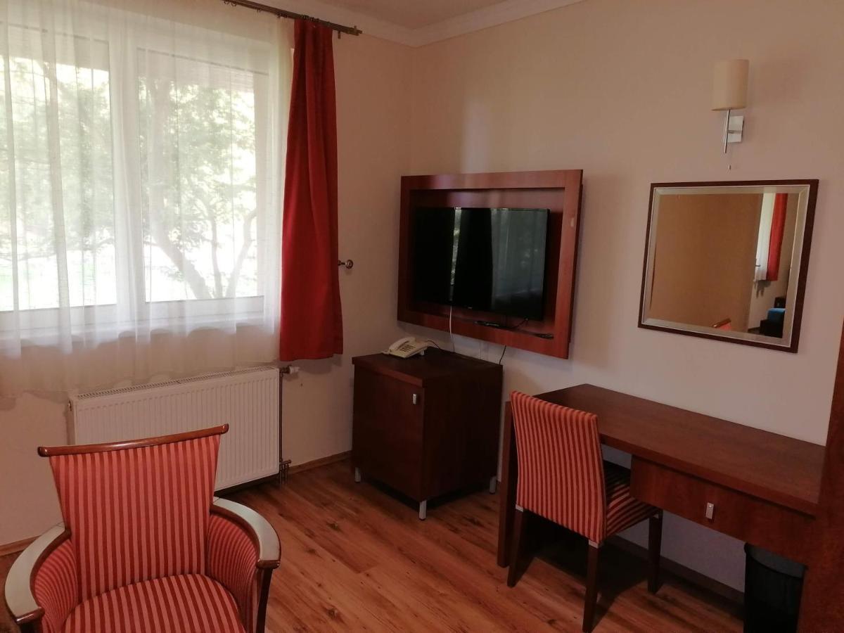 Nyíregyháza Staff House B&B 외부 사진