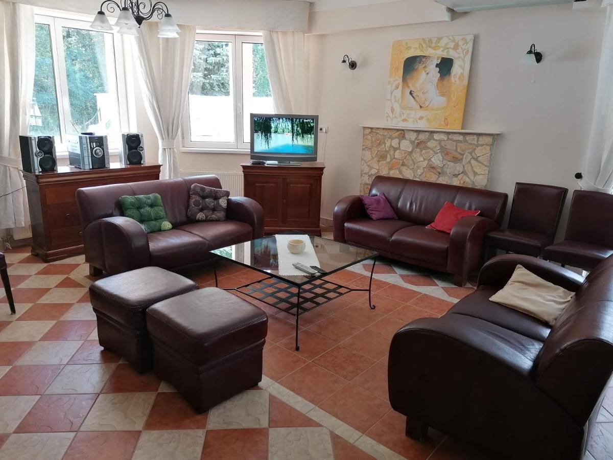 Nyíregyháza Staff House B&B 외부 사진