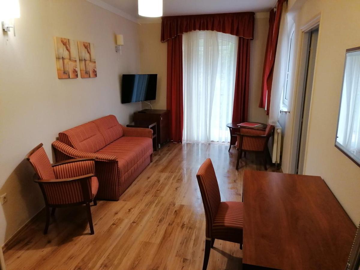 Nyíregyháza Staff House B&B 외부 사진
