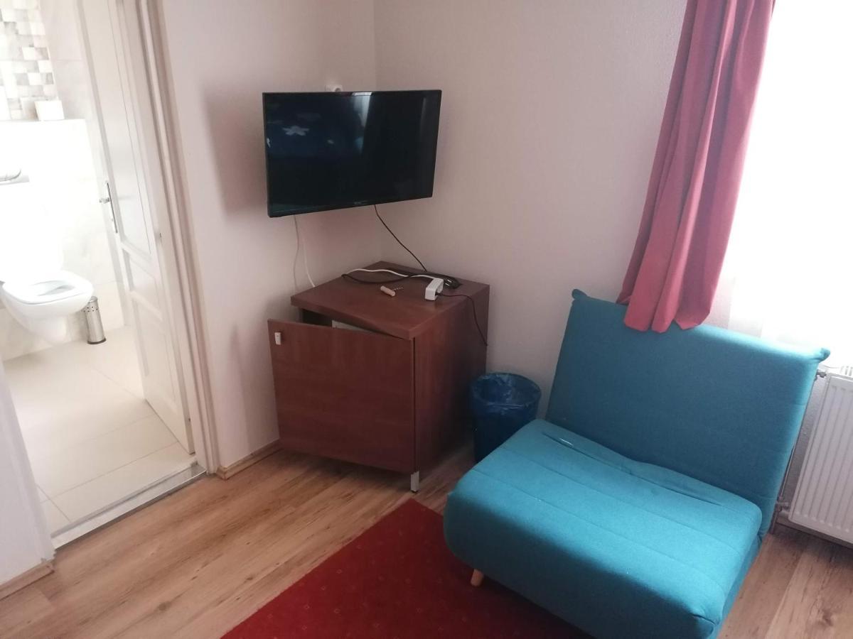 Nyíregyháza Staff House B&B 외부 사진