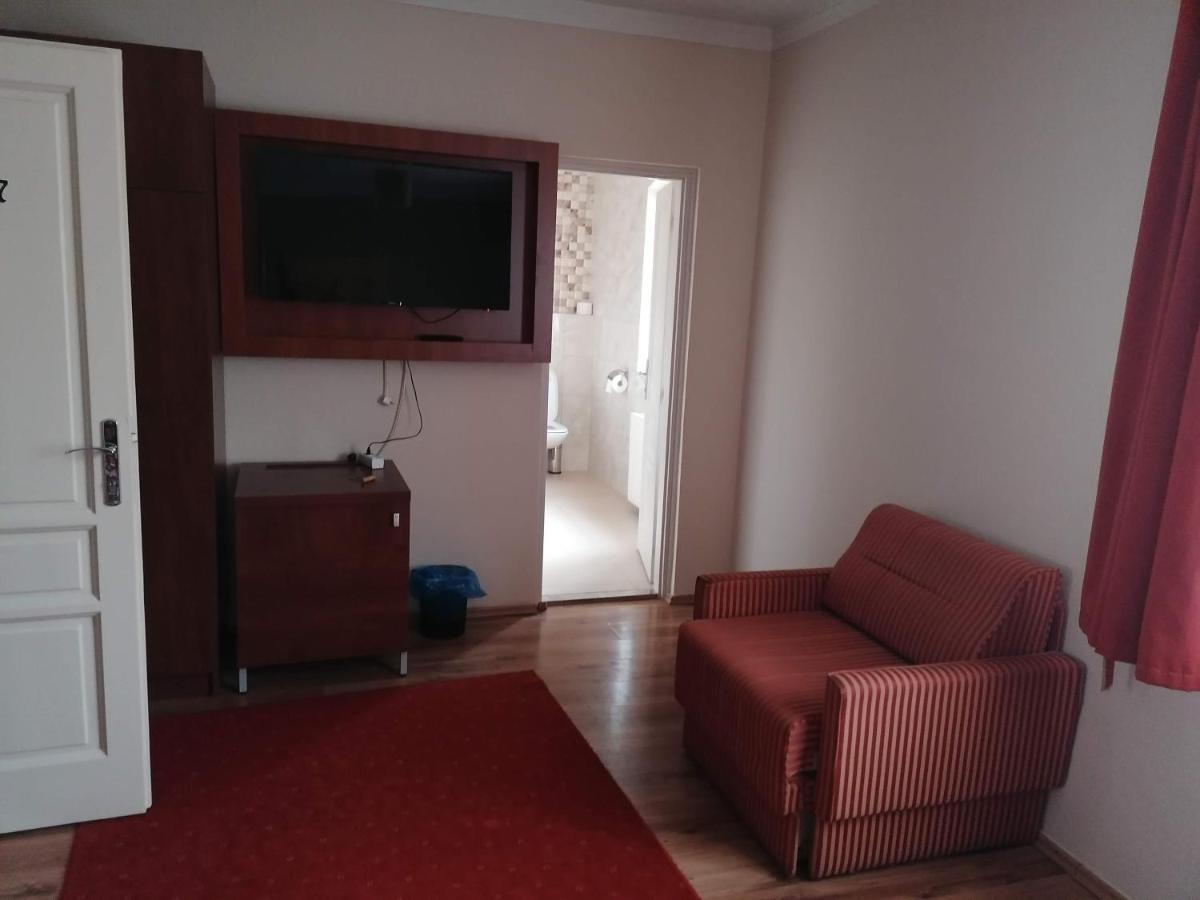Nyíregyháza Staff House B&B 외부 사진