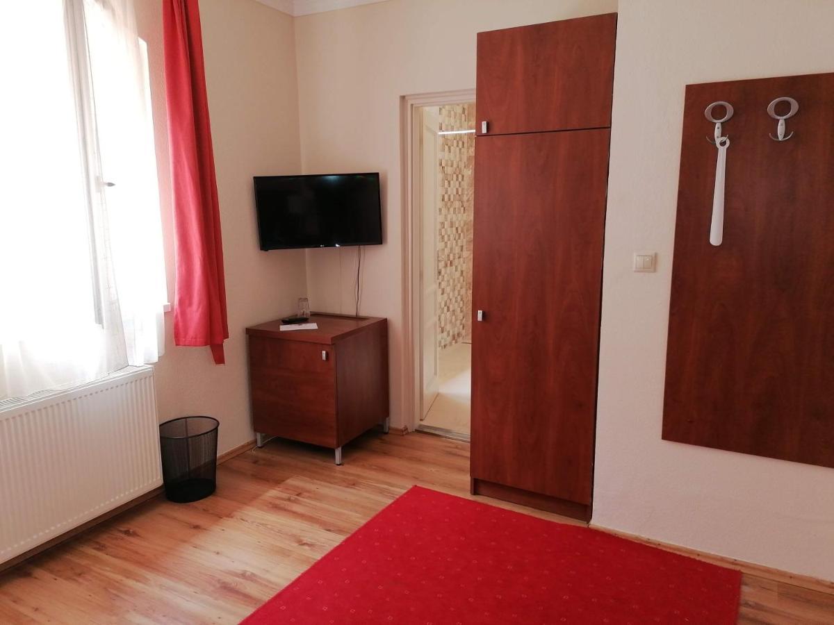 Nyíregyháza Staff House B&B 외부 사진